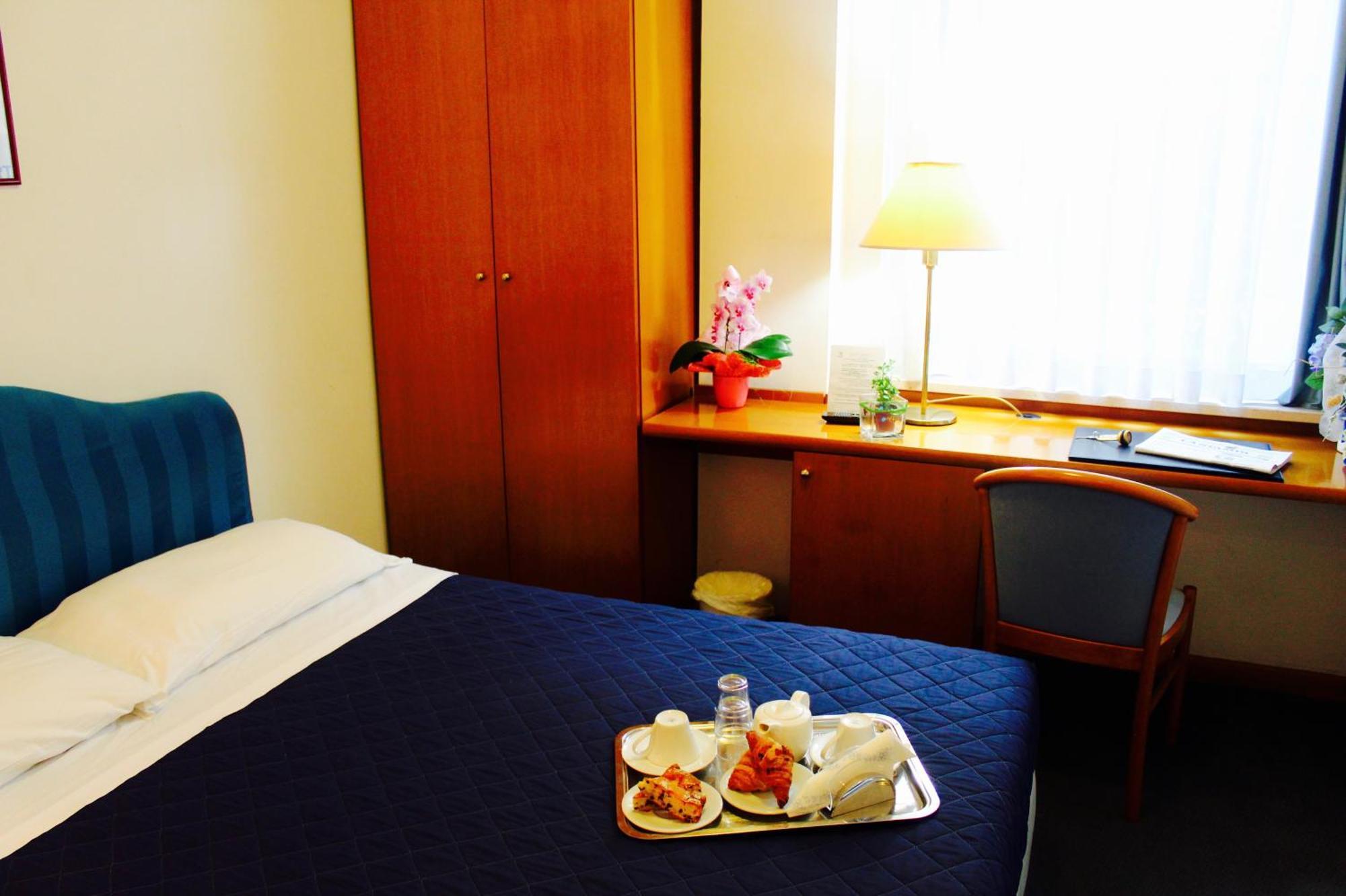 Arcangelo Roof Hotel Римини Экстерьер фото